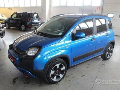 Usata Fiat Panda Cross Cross 70 CV (51 kW) 2023 Blu/azzurro Utilitaria