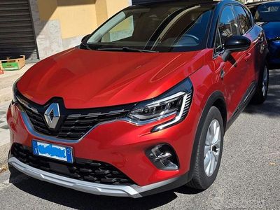 Usata Renault Captur Intens 101 CV (74 kW) 2022 Rosso SUV