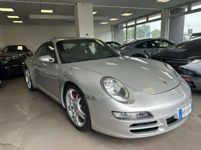 Usata Porsche 911 Carrera S 355 CV (261 kW) 2005 Argento Coupé