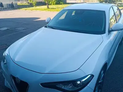 Usata Alfa Romeo Giulia 150 CV (110 kW) 2016 Berlina
