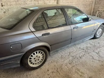 Usata BMW 316 99 CV (72 kW) 1991 Berlina