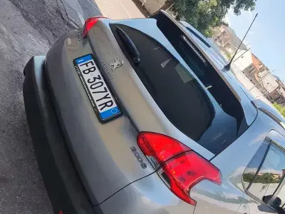Usata Peugeot 2008 99 CV (72 kW) 2016 Grigio SUV