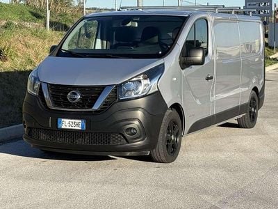 Usata Nissan NV300 125 CV (91 kW) 2017 Argento Furgone