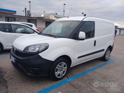 Usata Fiat Doblò 95 CV (69 kW) 2019 Bianco Monovolume