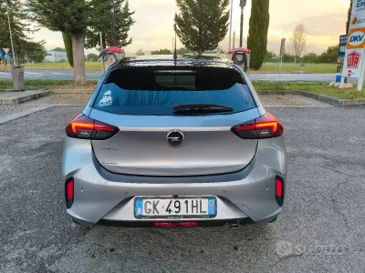 Usata Opel Corsa GS Line 101 CV (74 kW) 2022 Grigio Utilitaria