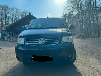 Begagnad VW Multivan 174 HK (127 kW) 2006 Svart Minibuss