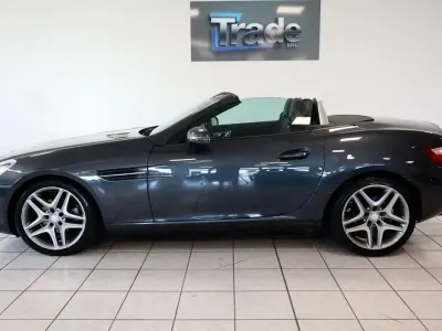 Usata Mercedes SLK200 184 CV (135 kW) 2012 Grigio scuro Cabrio