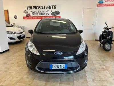 Occasion Ford Fiesta 68 ch (50 kW) 2011 Gris Berline
