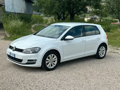 Usata VW Golf VII Comfortline 105 CV (77 kW) 2015 Bianco Berlina