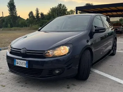 Usata VW Golf VI Comfortline 122 CV (89 kW) 2009 Nero Utilitaria