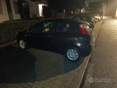 Usata Fiat Grande Punto 75 CV (55 kW) 2006 Utilitaria