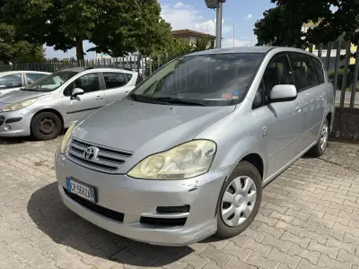 Usata Toyota Avensis