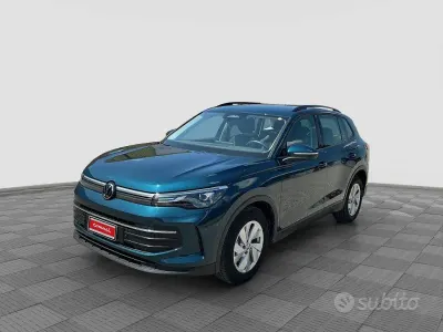 Usata VW Tiguan Life 150 CV (110 kW) 2025 Bluazzurro SUV