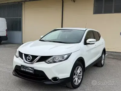 Usata Nissan Qashqai N-Connecta 116 CV (85 kW) 2016 Bianco SUV