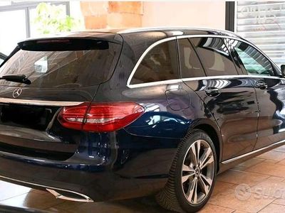 Gebraucht Mercedes C220 194 PS (142 kW) 2019 Blau Limousine