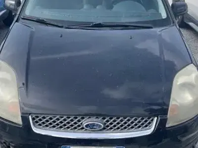 Usata Ford Fiesta Titanium 68 CV (50 kW) 2010 Nero Berlina