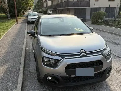 Usata Citroën C3 Shine 83 CV (61 kW) 2021 Grigio Utilitaria