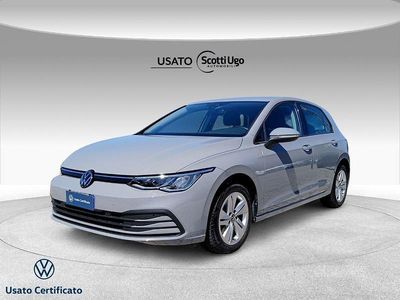 Usata VW Golf VIII Life 116 CV (85 kW) 2023 Grigio Utilitaria