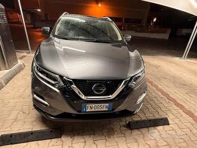 Grigio Usata 2018 Nissan Qashqai N-Connecta SUV | 16.500 € (Cara)