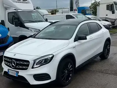 Käytetty Mercedes GLA200 Edition 136 HP (100 kW) 2018 Valkoinen Katumaasturi
