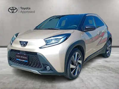 Usata Toyota Aygo Lounge 72 CV (52 kW) 2022 Other Utilitaria