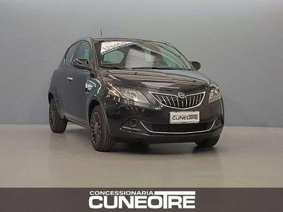 Usata Lancia Ypsilon Silver 69 CV (50 kW) 2021 Nero Utilitaria