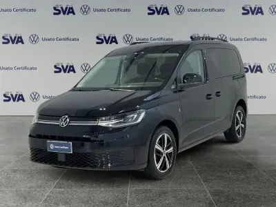 Usata VW Caddy Life 122 CV (89 kW) 2022 Rosso Monovolume