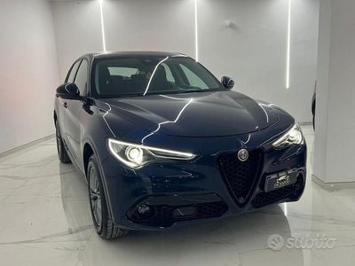 Usata Alfa Romeo Stelvio Executive 180 CV (132 kW) 2018 Blu SUV