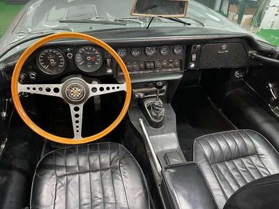 Usata Jaguar E-Type 265 CV (194 kW) 1970 Argento
