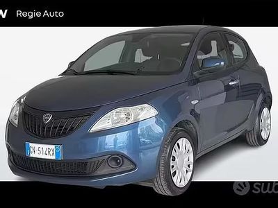 Usata Lancia Ypsilon Gold 70 CV (51 kW) 2023 Blu/azzurro Utilitaria