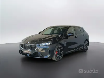 Usata BMW 118 M Sport 150 CV (110 kW) 2025 Black sapphire metallizzato Utilitaria