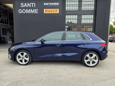 Usata Audi A3 116 CV (85 kW) 2021 Blu/azzurro Berlina