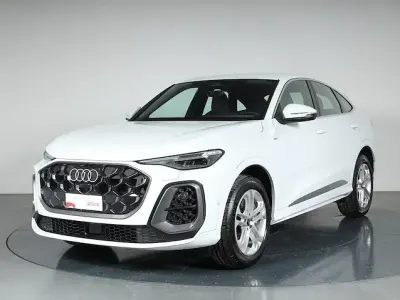 Nuova Audi Q5 Sportback S-Line 204 CV (150 kW) 2025 Bianco ghiaccio metallizzato SUV