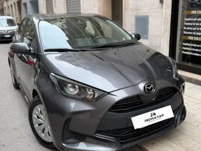 Usata Mazda 2 92 CV (67 kW) 2023 Grigio Utilitaria