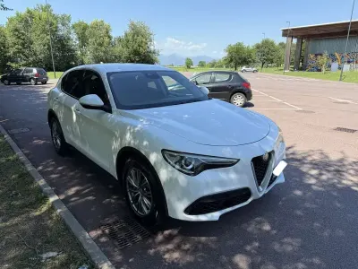 Usata Alfa Romeo Stelvio Business 160 CV (117 kW) 2021 Bianco SUV