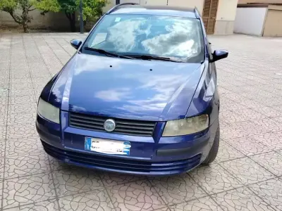 Usata Fiat Stilo Wagon 140 CV (102 kW) 2004 Bluazzurro Station wagon