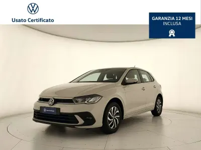 Usata VW Polo Life 90 CV (66 kW) 2023 Beige Utilitaria