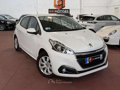 Usata Peugeot 208 Active 68 CV (50 kW) 2016 Bianco Utilitaria