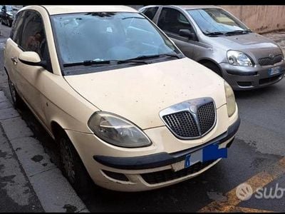 Lancia Ypsilon