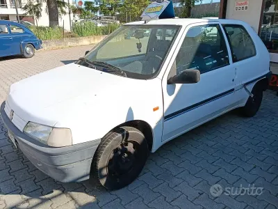 Usata Peugeot 106 69 CV (50 kW) 1995 Bianco Utilitaria