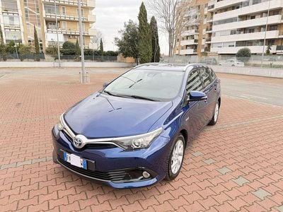 Usata Toyota Auris Touring Sports Business Edition 99 CV (72 kW) 2018 Blu/azzurro Station wagon