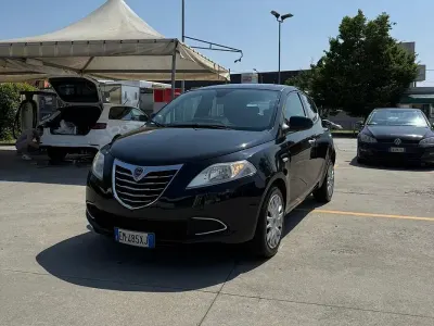 Brugt Lancia Ypsilon S 69 HK (50 kW) 2012 Sort Hatchback