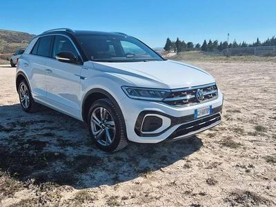 Usata VW T-Roc R-line 116 CV (85 kW) 2022 Bianco SUV