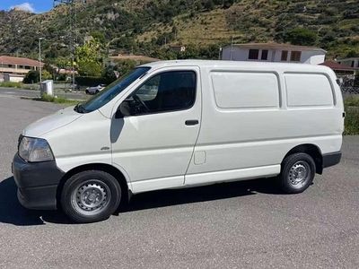 Usata Toyota HiAce 117 CV (86 kW) 2007 Bianco Furgone