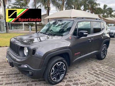 Usata Jeep Renegade Trailhawk 170 CV (125 kW) 2016 Grigio SUV