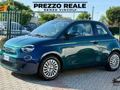 Usata Fiat 500e Icon 42 kW (58 CV) 2023 Blu/azzurro Cabrio