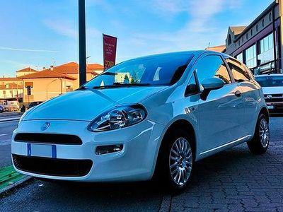 Usata Fiat Punto 78 CV (57 kW) 2012 Bianco Utilitaria