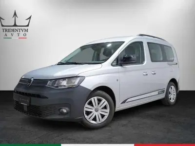 Usata VW Caddy 122 CV (89 kW) 2022 Argento Monovolume