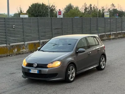 Usata VW Golf VI R-line 105 CV (77 kW) 2011 Argento Utilitaria