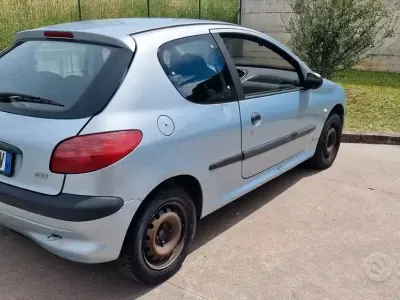 Käytetty Peugeot 206 60 HP (44 kW) 2002 Sininen Coupe - kaksiovinen